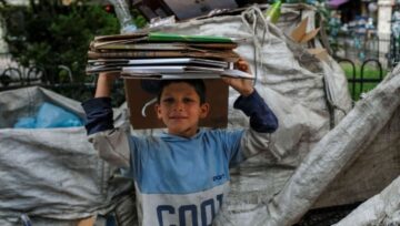 Derinleşen yoksulluk, Türkiye'de kitlesel okul terkini körüklüyor